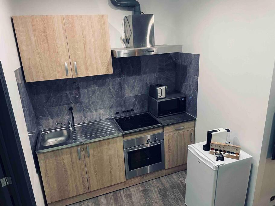 Appartement Hyper Centre 1 Huy Exterior foto